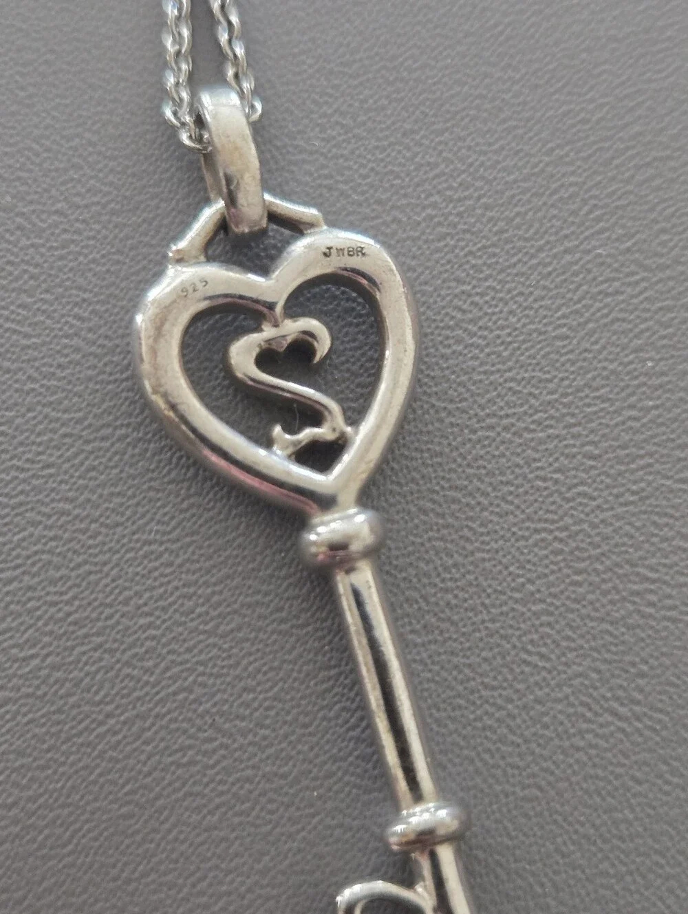 Vintage Jane Seymour Open Heart Key Necklace - Picture 3 of 4